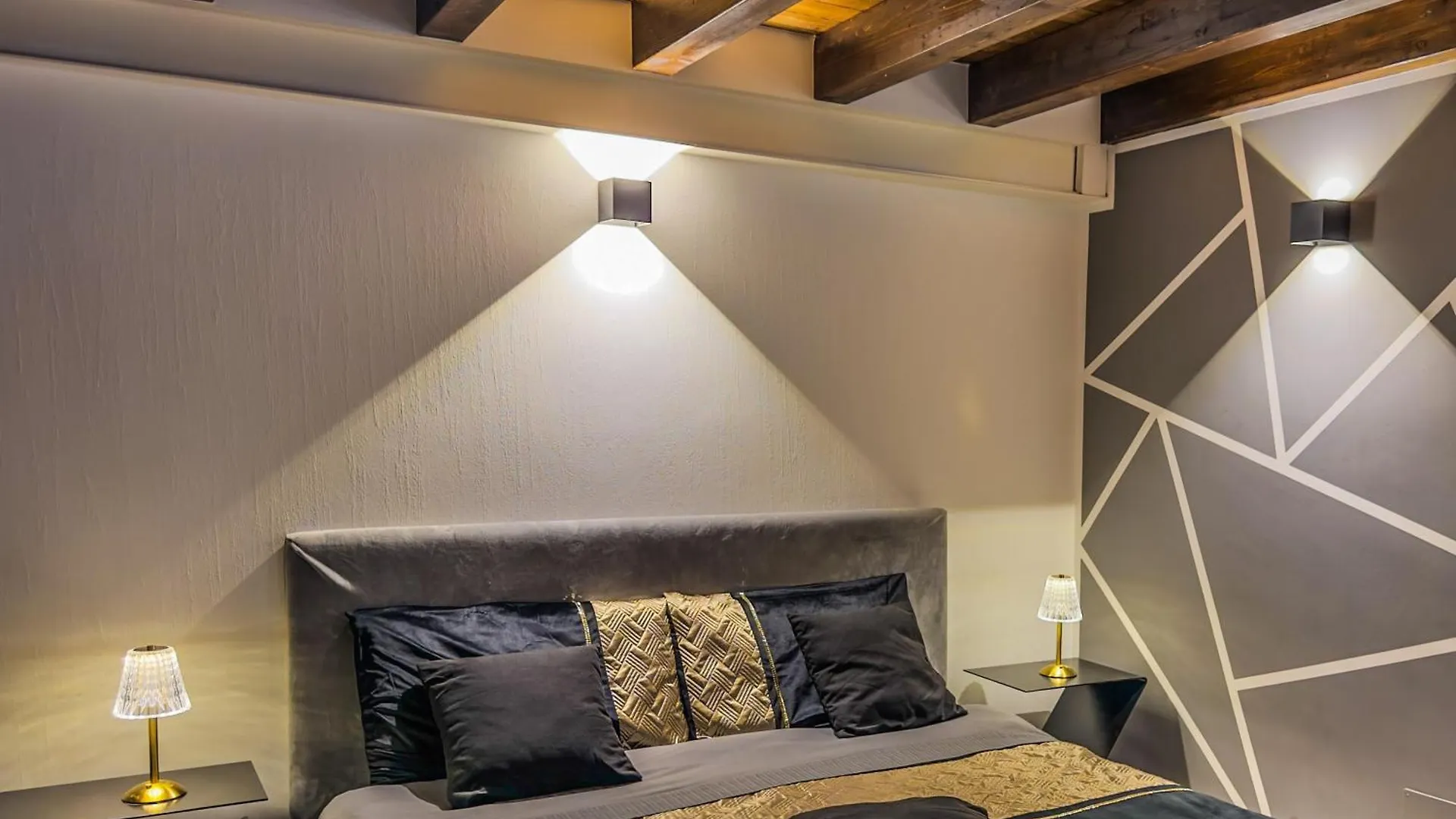 Apartment Rouge Suite & Spa Palermo Centro
